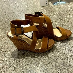 Cute Jessica Simpson strappy sandal Size 7.5. Worn once!